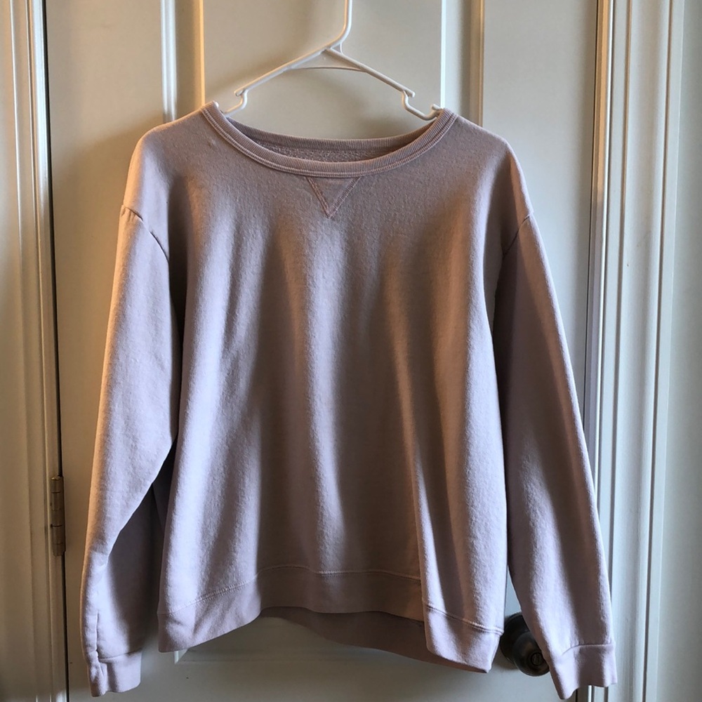 Pale purple hanes sweatshirt